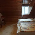 Mecsek Viragai Lak Apartment *