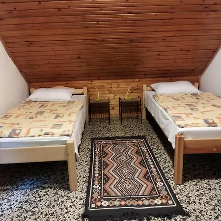 Mecsek Viragai Lak מגיארהרטלנד